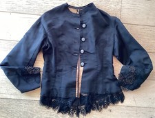 Ancienne veste Epoque XIXe, soie noire, guipures et dentelles, Superbe