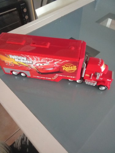 Voiture cars disney pixar - voiture,