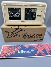 Horloge de table à rabat Yoshitomo Nara Walk-On Art TWEMCO PataPata Beige