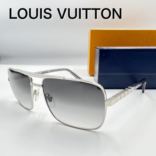 Near mint louis vuitton - louis,