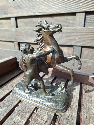 Statue régule le - en,