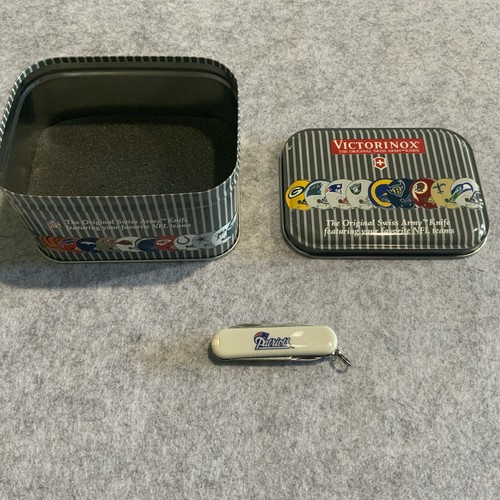 Victorinox swiss army knife - army,