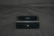 Ancienne boîte à timbres