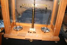 balance de précision ancienne