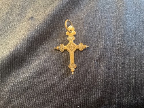Pendentif croix religieux - ,