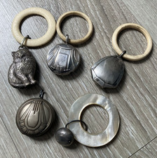 Lot collection anciens Hochets bébé Métal et Argent chat et art déco