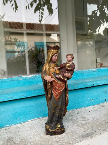 Vierge enfant en - vierge,