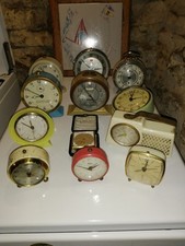 Lot de 12 anciens réveils