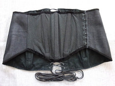 Corset serre taille vintage