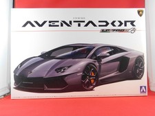 Lamborghini Aventador LP 700-4 - Maquette Aoshima 1/24ème -