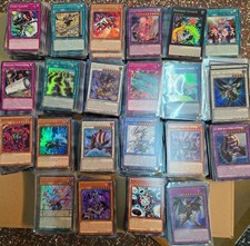 Lot de 2200 cartes Yu Gi Oh