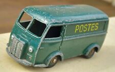 modèle réduit de fourgon postal vert Peugeot D.3.A Dinky Toys ref 25b