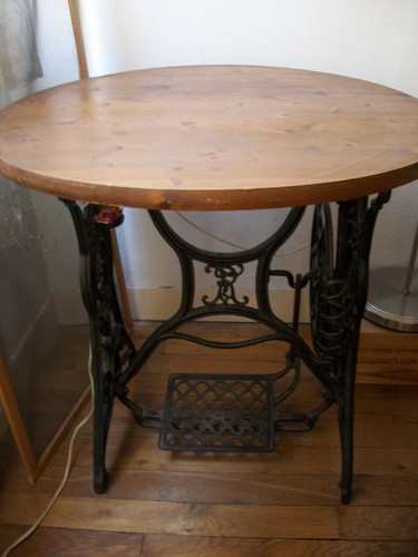 Table pied machine - , de