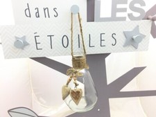 vase en verre transparent avec