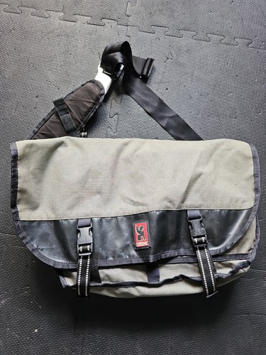 Chrome industries extra large - chrome,