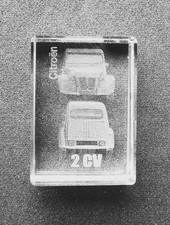 -  Fève verre voiture 2 CV