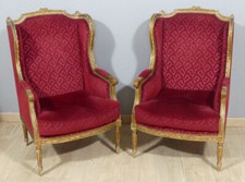 Paire De Bergères à Oreilles Louis XVI En Bois Doré, Recouvert Velours Gaufré