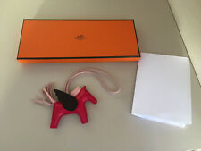 Bijou de sac Hermès modèle rodéo pégase rose + boite + facture