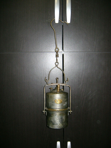 Outil ancien lampe de mineur - ancien,