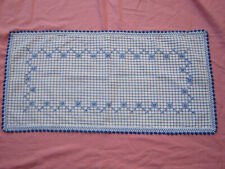 ancien napperon ,chemin de