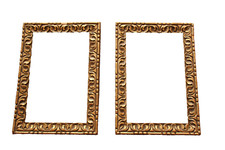 Paire de cadres anciens sculptés et dorés