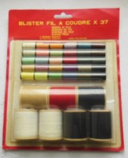 Blister de 37 bobines de fil à coudre en polyester, couture - mercerie vintage
