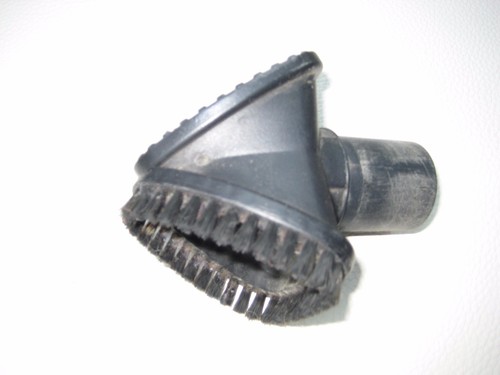 Outil brosse pour aspirateur