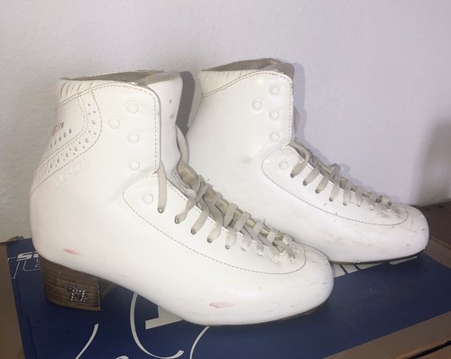 Ice skate figure - ice, skating