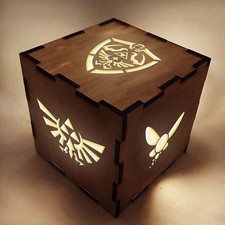 Zelda Lampe LED cube en bois