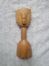 ancien instrument de musique africain en bois