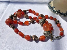 Collier perles pierre