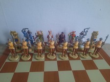 Jeux d'échec historique très belles pièces en plomb