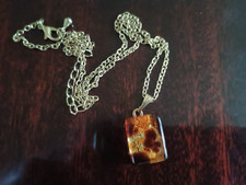 Murano glass - Médaillon pendentif + chainette  - verre ambré & inclusion doré