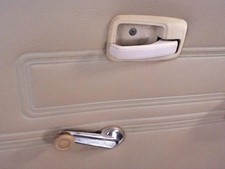 Porte avant droit NISSAN VANETTE 1