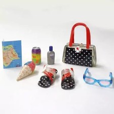 toy Mini Figurine 1. Promenade