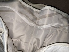 SUPERBE COUVRE LIT 2 PLACES COULEUR TAUPE SATINÉ