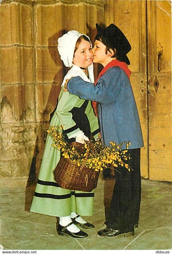 Carte postale folklore - -,