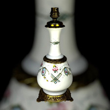 LAMPE ANCIENNE PORCELAINE DE PARIS MONTURE BRONZE XIXème