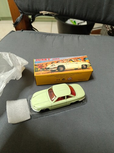 Dinky toys atlas coach - toys,