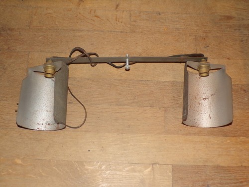 Ancienne applique industrielle