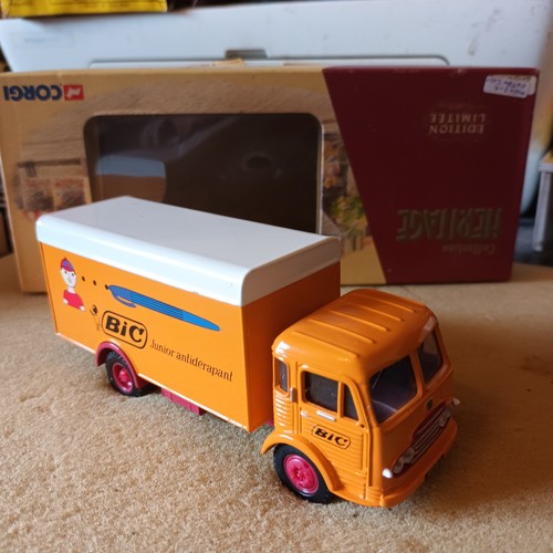 Corgi heritage ref 75806 unic - corgi,