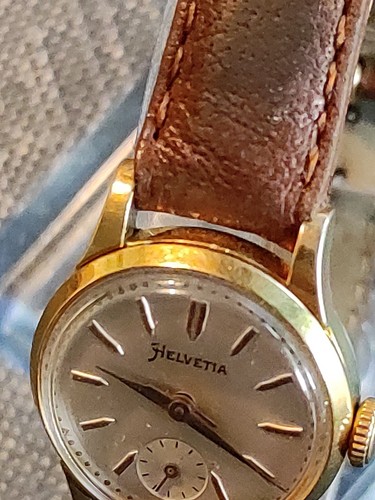 Montre mécanique femme