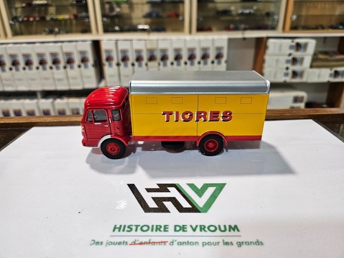 Vends camion fourgon - :,
