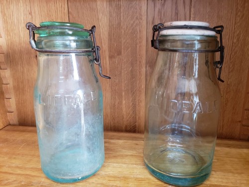 Lot bouteilles en verres - de,