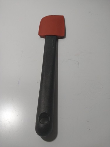 Tupperware silicone scraper - tupperware,