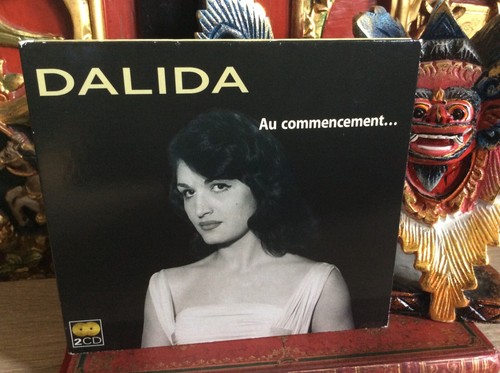 Dalida commencement - -, au