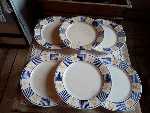 Assiettes plates 3 - 6,