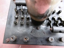 chargeur d'accus pour poste a batteriesdes années 20 a restaurer