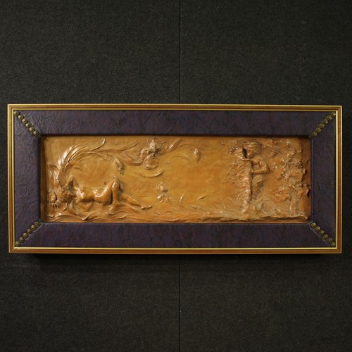 Bas relief terre - terre, cuite