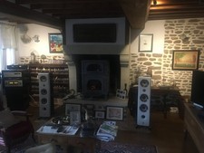FOCAL KANTA N2 FLOORSTANDING